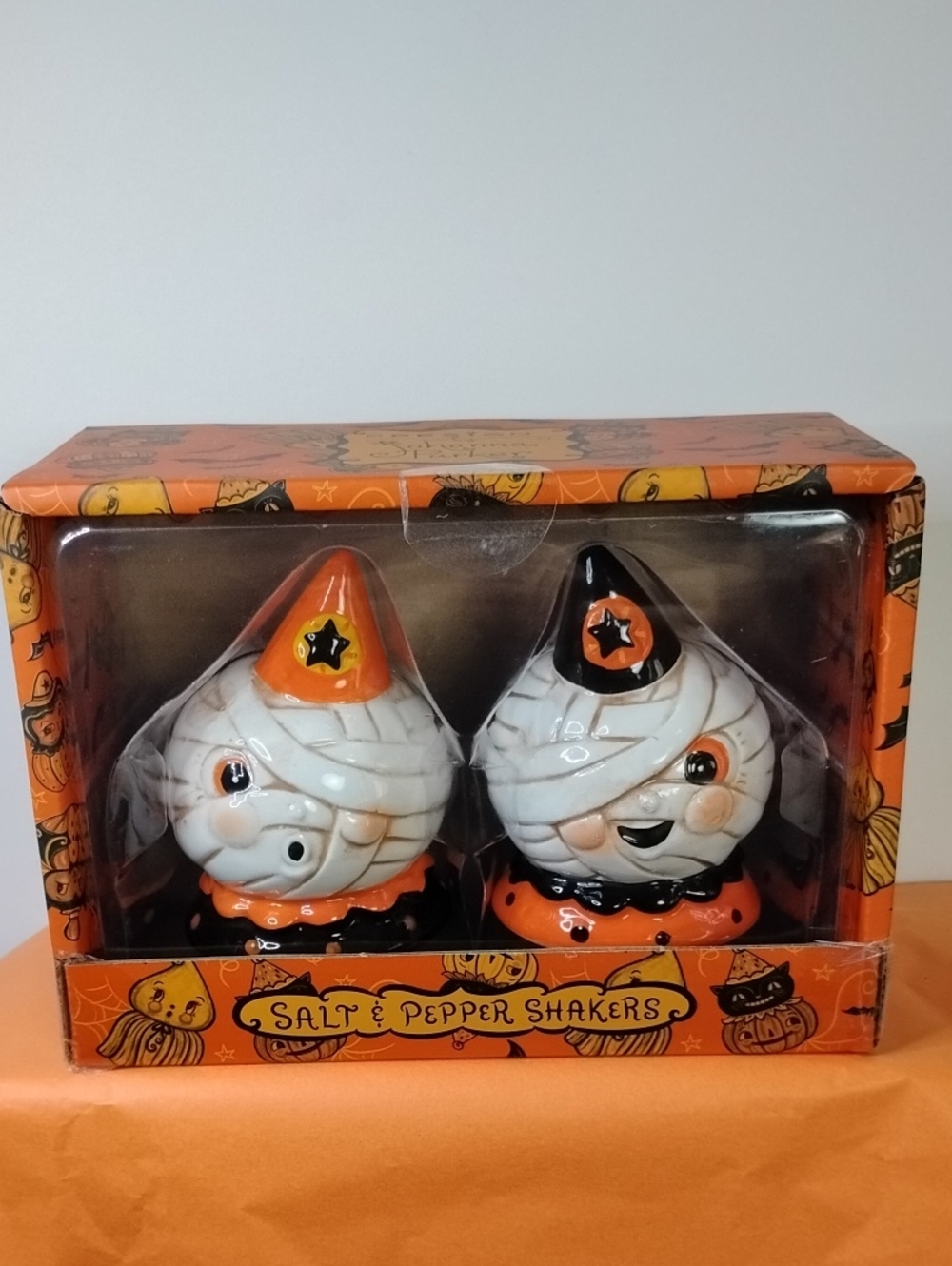 Johanna Parker Halloween Mummy Couple Salt & Pepper Shakers Set New
